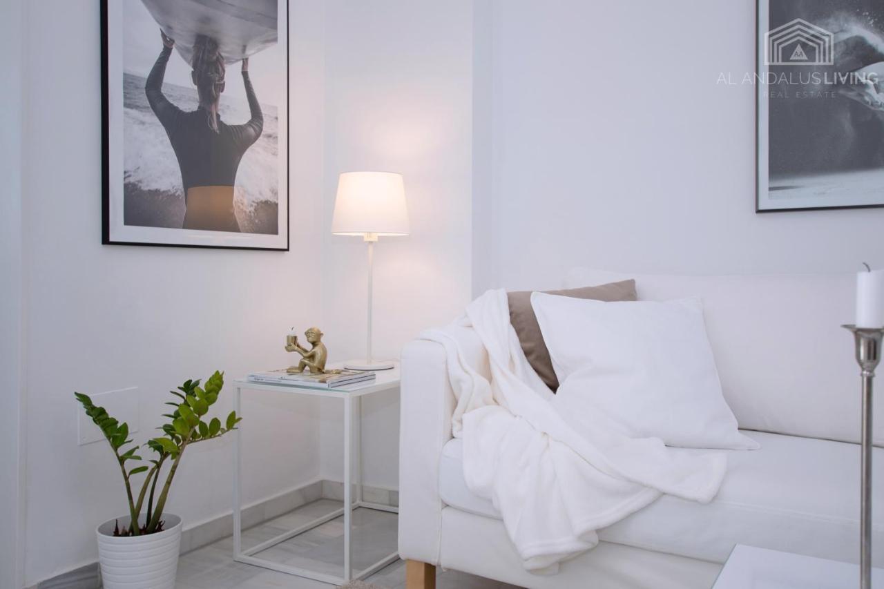 Scandinavian Style Apartment With Amazing Sea Views And South West Facing Sunny Terrace In Miraflores Walking Distance To The Beach! Малага Экстерьер фото