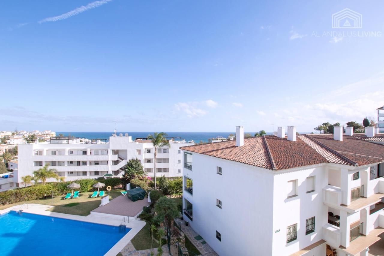 Scandinavian Style Apartment With Amazing Sea Views And South West Facing Sunny Terrace In Miraflores Walking Distance To The Beach! Малага Экстерьер фото
