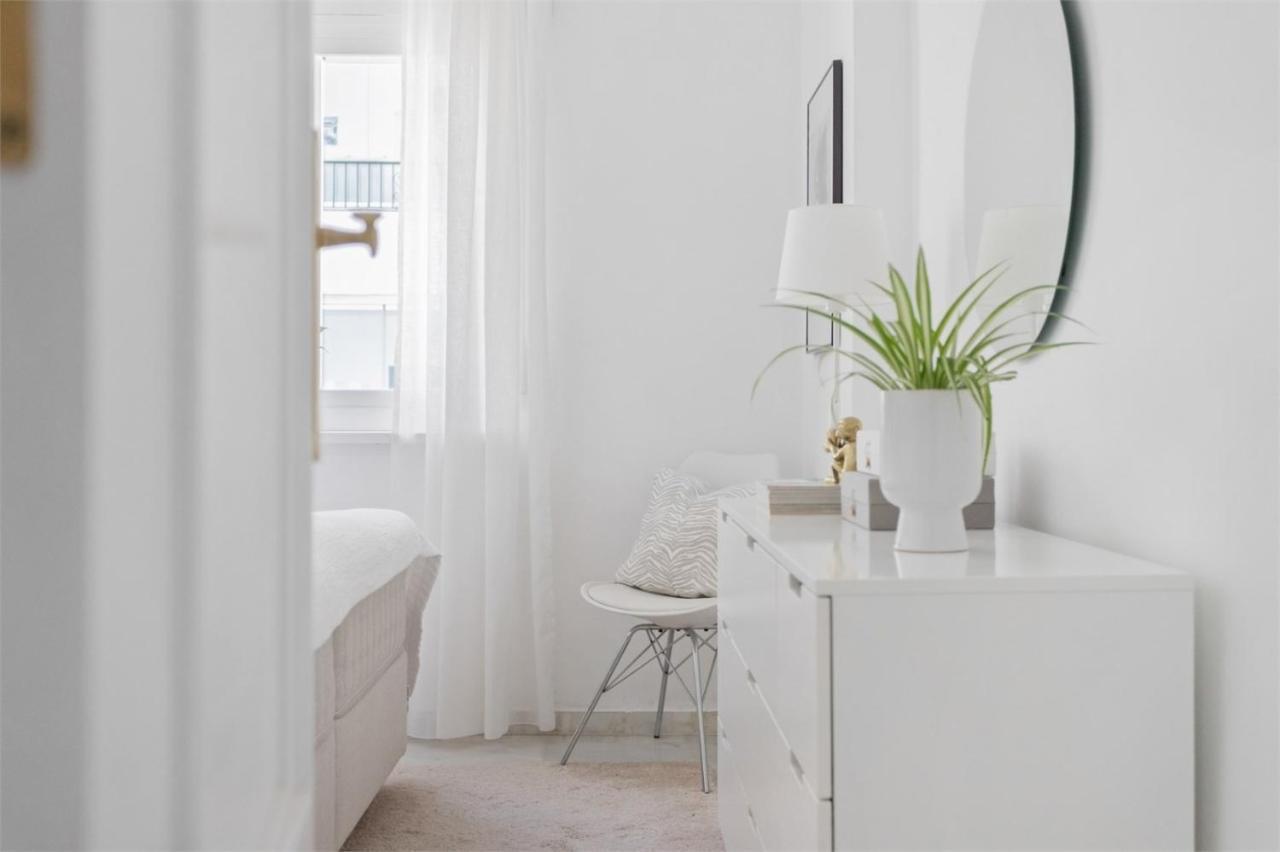 Scandinavian Style Apartment With Amazing Sea Views And South West Facing Sunny Terrace In Miraflores Walking Distance To The Beach! Малага Экстерьер фото