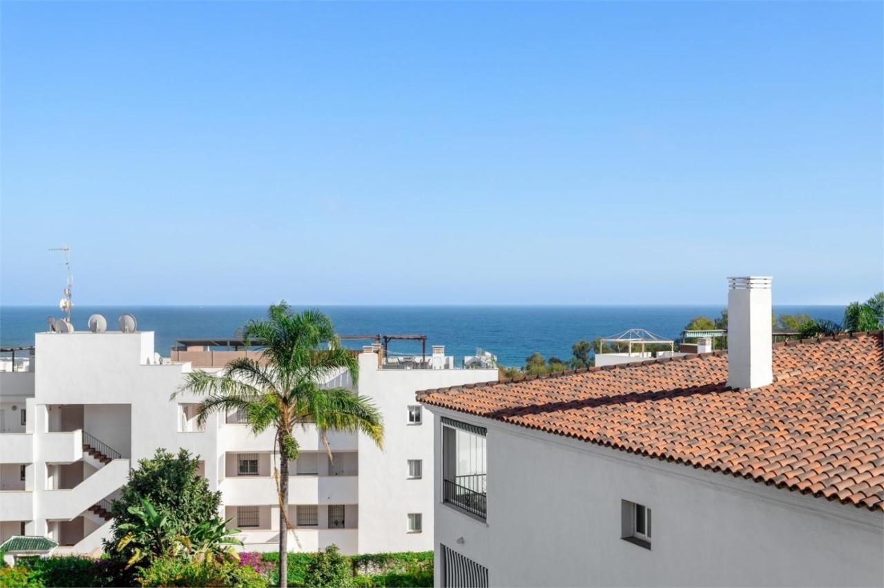 Scandinavian Style Apartment With Amazing Sea Views And South West Facing Sunny Terrace In Miraflores Walking Distance To The Beach! Малага Экстерьер фото